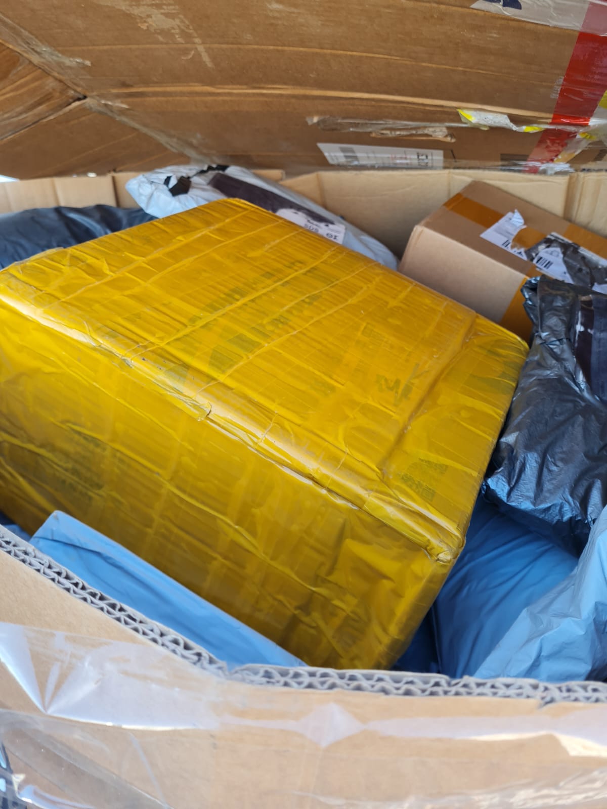 200 kg Palette nicht zugestellte Secret Mystery Packs B2B