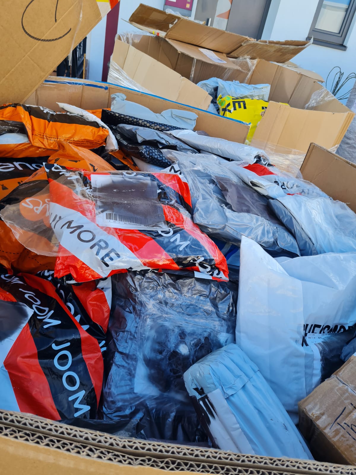 200 kg Palette nicht zugestellte Secret Mystery Packs B2B